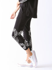Pacifica 7/8 Jogger - Sunflower Stamp