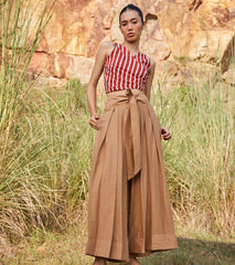 Lost in Chase Pleated Trousers