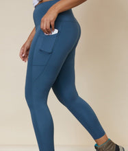 Load image into Gallery viewer, Team Timbuktu 7/8 Leggings